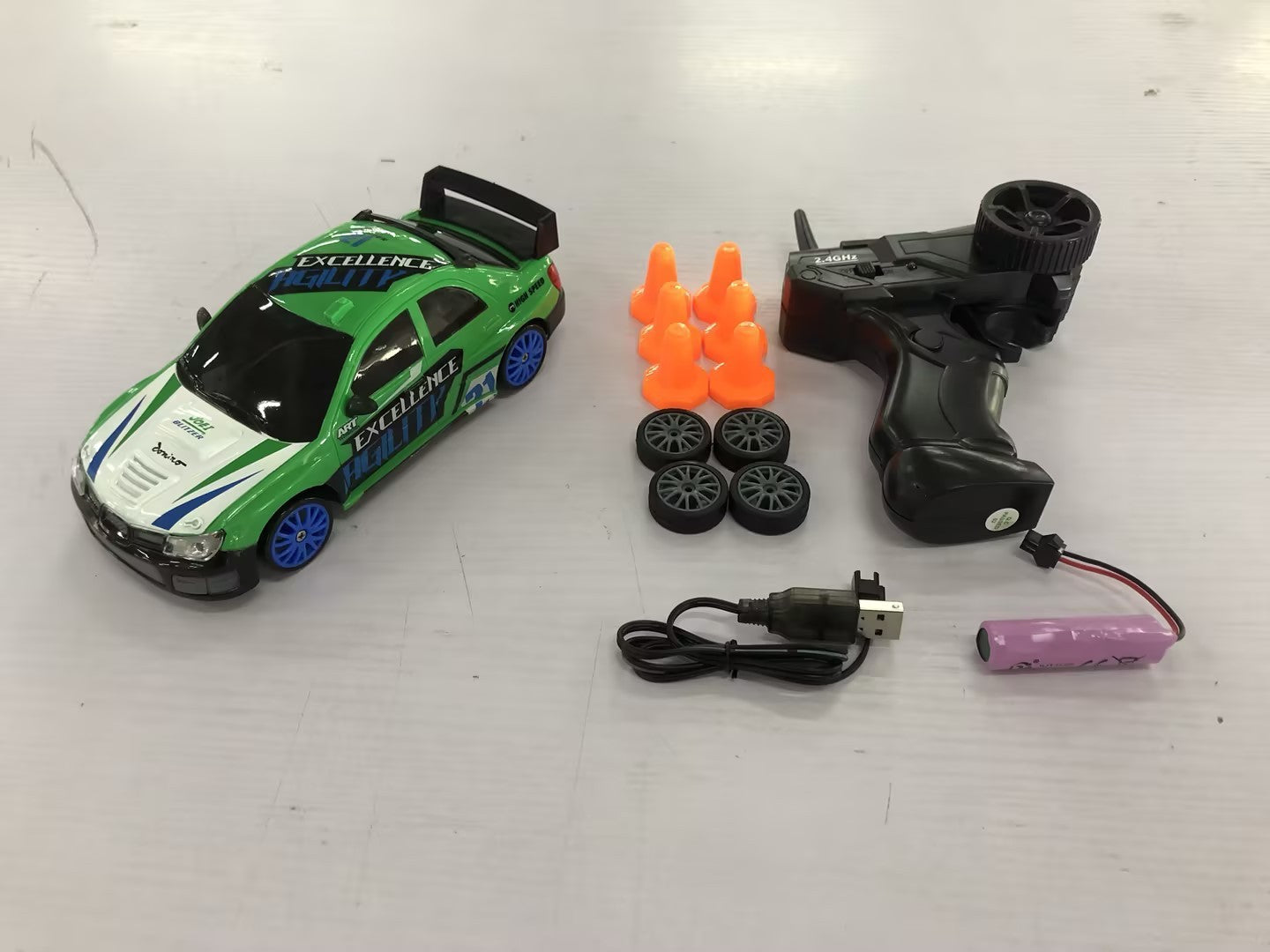 2.4 GHz Remote Control Drift Car with Four-Wheel Drive